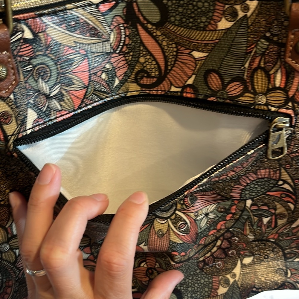 Sakroots Sienna Spirit Desert Patterned Metro Tote Bag - Picture 10 of 14